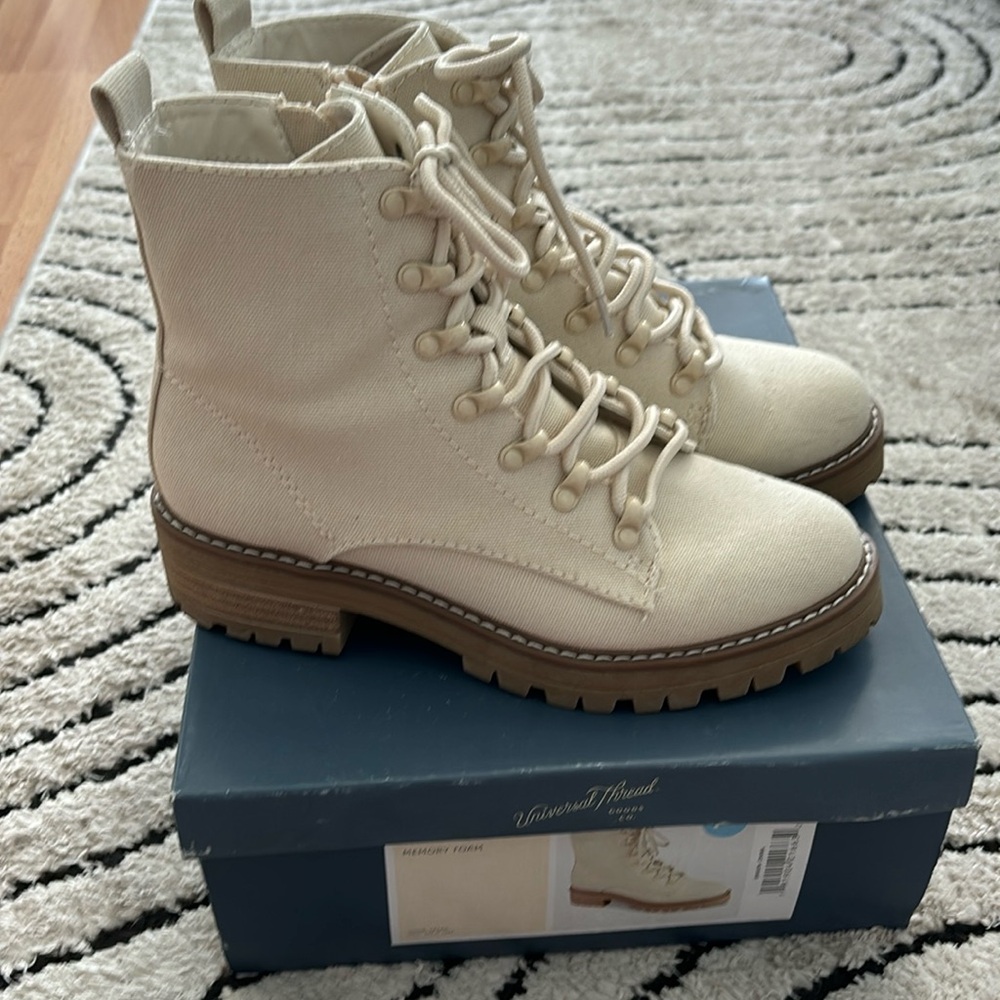 Universal Thread Parker Tan Boots